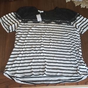 NWT Maurices top